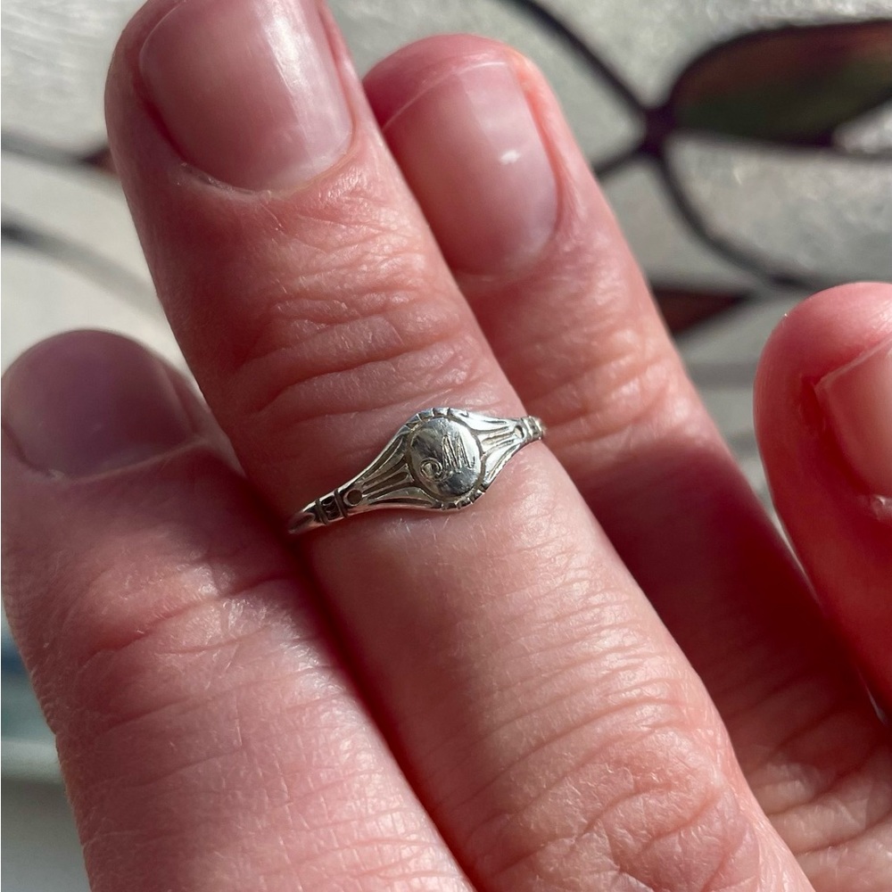 Catbird Baby Cygnet Ring ‘M’ Initial